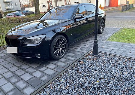 BMW 750Li xDrive HUD*GSM*TV*RFK*Fond VOLL VOLL VOLL