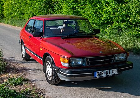 Saab 90 rot schöner Klassiker
