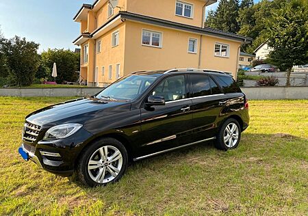 Mercedes-Benz ML 350 BlueTEC 4MATIC - Luftfederung...TOP