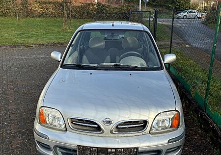 Nissan Micra 1.0 Fresh Fresh