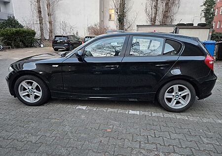 BMW 116i Advantage Navi HiFi PDC Schiebedach