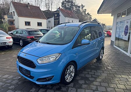 Ford Tourneo Courier Titanium*