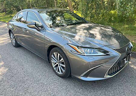 Lexus ES 300 300h Automatik -