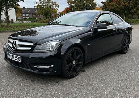 Mercedes-Benz C 350 gebraucht kaufen Mercedes-Benz C 350 BlueEFFICIENCY Coupé AMG Paket