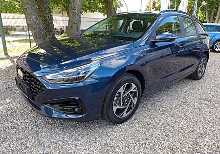Hyundai i30 1.0 T-GDI Kombi Advantage Facelift LED