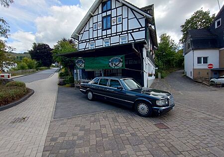Mercedes-Benz S 560 W126 560 SEL