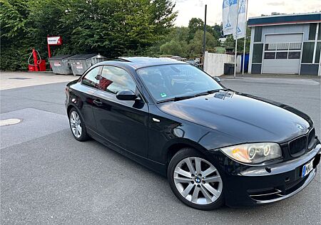 BMW 120d Coupé - Sportpaket & Service Neu