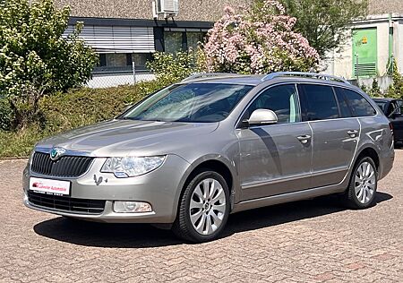 Skoda Superb Combi Elegance 4x4 Navi+Alcantara+AHK