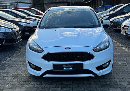 Ford Focus Lim. Titanium Automatik,Navi,Leder