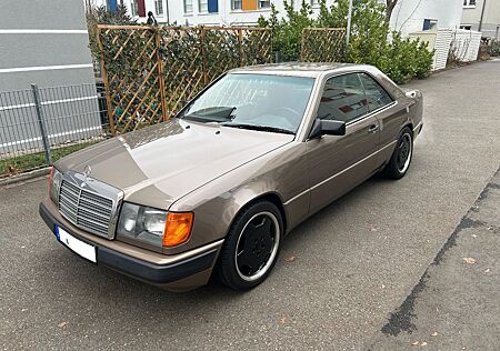 Mercedes-Benz E 300 E300 Coupé