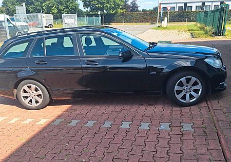 Mercedes-Benz C 180 T BlueEFFICIENCY -