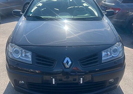 Renault Megane II Coupe / Cabrio Dynamique*TÜV*PDC*LEDER