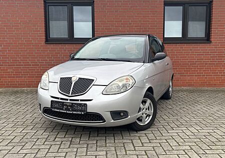 Lancia Ypsilon 1.4 8V Oro Klima A/C E-Fenster TÜV 12/25