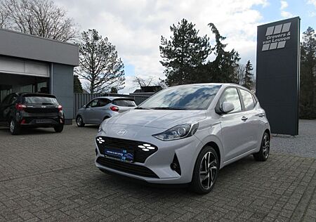 Hyundai i10 1.2 PRIME+8"-NAVI RFK TEMP S.KEY WINTERP. 16