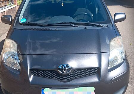 Toyota Yaris 1,0-l-VVT-i Cool Klimaanlage