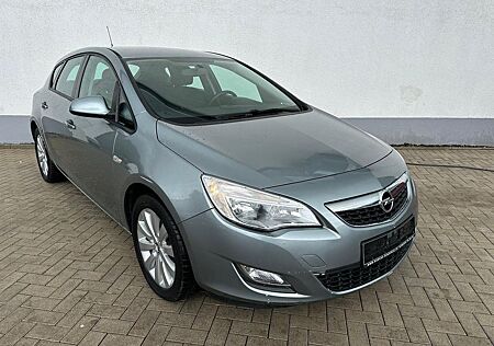 Opel Astra J Lim. 5-trg. Design Edition