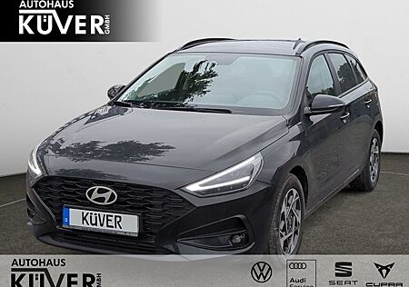 Hyundai i30 Family Kombi 1.5 T-GDi DCT Navi+ACC+Shzg+PDC