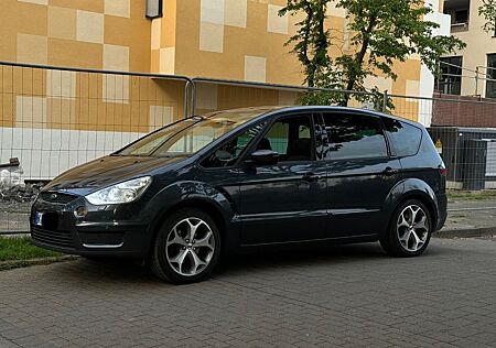 Ford S-Max 2,0 TDCi 103kW DPF Titanium Titanium