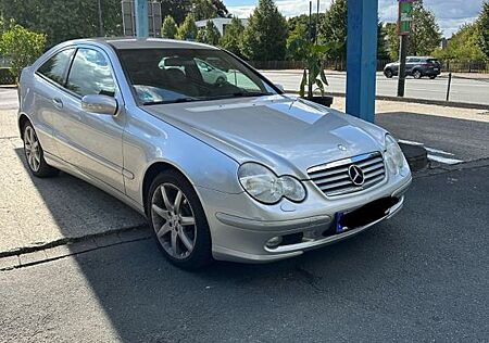 Mercedes-Benz CL 200