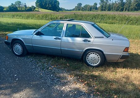 Mercedes-Benz 190
