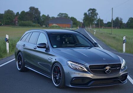 Mercedes-Benz C 63 AMG C 63 Wolf im Schafspelz 850 PS