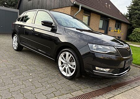Skoda Rapid Spaceback Clever NAVI 1.Hand Service neu !