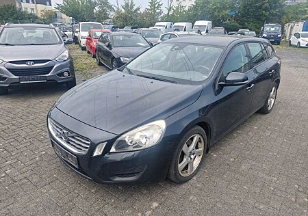 Volvo V60 Kombi Kinetic