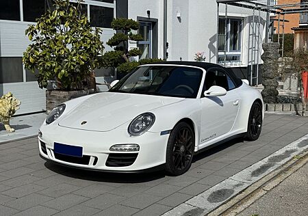 Porsche 997 911 Carrera 4 GTS Cabriolet