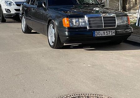 Mercedes-Benz 300