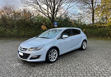 Opel Astra 1.7 CDTI | Xenon Navi PDC