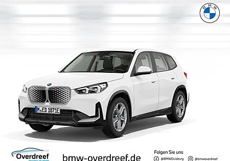BMW iX1 xDrive30 Head-Up Adaptives Fahrwerk