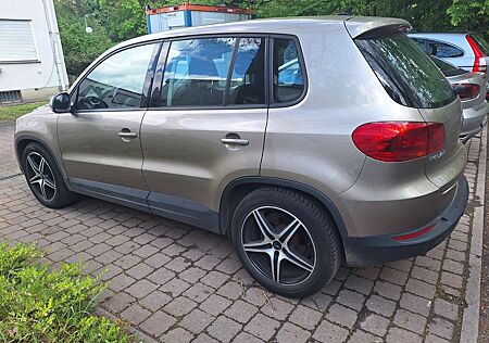 VW Tiguan Volkswagen 1.4 TSI 90kW BlueMotion Tech Exclusiv...