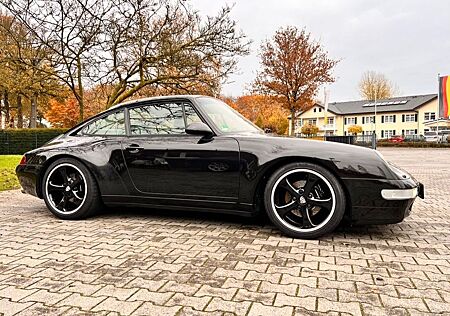 Porsche 993 Carrara Coupé mit "S" Modifikationen