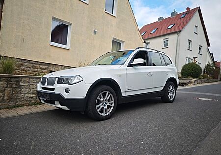 BMW X3 xDrive30d - SHZ, AHK Panorama Dach, 2. Hd.
