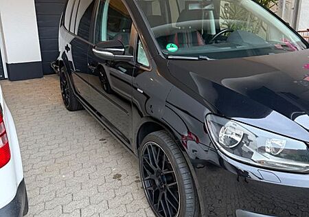 VW Touran Volkswagen 2.0 TDI 103kW DSG -