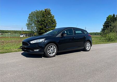 Ford Focus | Gepflegt & Unfallfrei