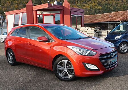 Hyundai i30 cw blue Premium*Klima*Sitz.H*Tempomat*