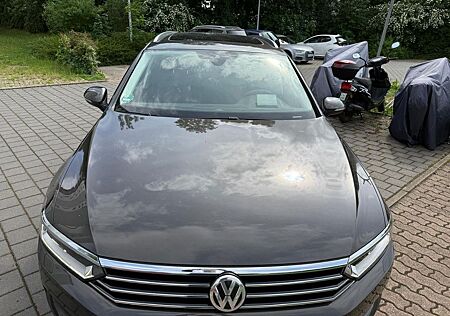 VW Passat Variant Volkswagen Passat 1.6 TDI DSG | 1. Hand | TÜV Neu | Voll