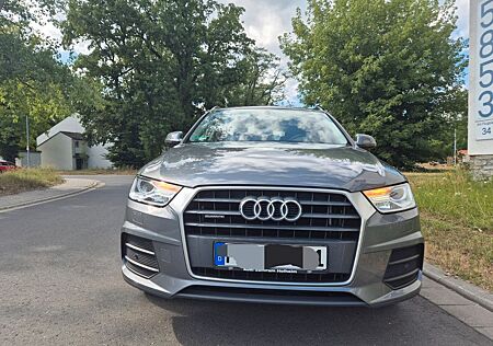 Audi Q3 2.0 TDI S tronic quattro -