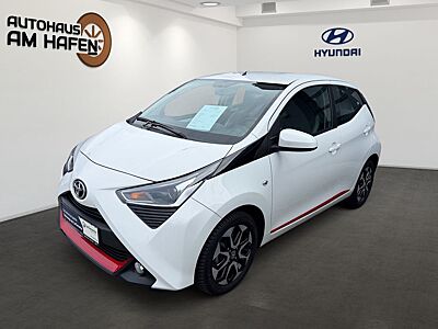 Toyota AYGO x-play connect Automatik!!!