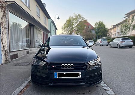 Audi S3 2.0 TFSI S tronic quattro -
