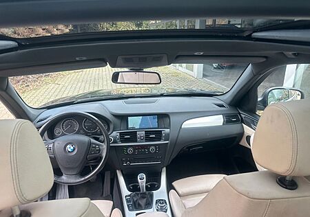 BMW X3 xDrive20 d*Sport Paket*Leder*Navi*Sport Sitz