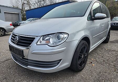 VW Touran Volkswagen Trendline 140 PS Klima 2010 Tüv 26-06