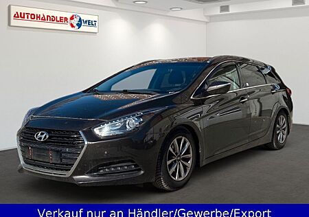 Hyundai i40 Kombi 1.7 CRDi AAC SHZ Navi Pano PDC