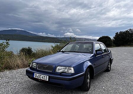 Volvo 460 2.0i -