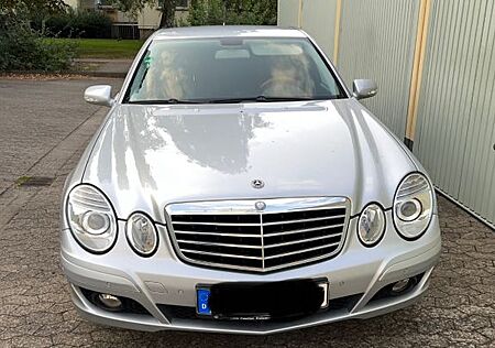 Mercedes-Benz E 200 KOMPRESSOR CLASSIC Classic