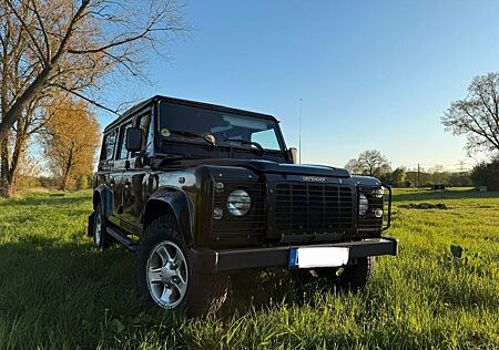Land Rover Defender 110 Td5 Station Wagon SE