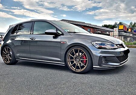 VW Golf Volkswagen 2.0 TSI DSG GTI GTI