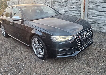Audi S4 3.0 TFSI quattro -Leder Navi Xenon