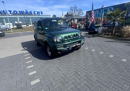 Suzuki Jimny 1.3 4WD Ranger in Forest Green